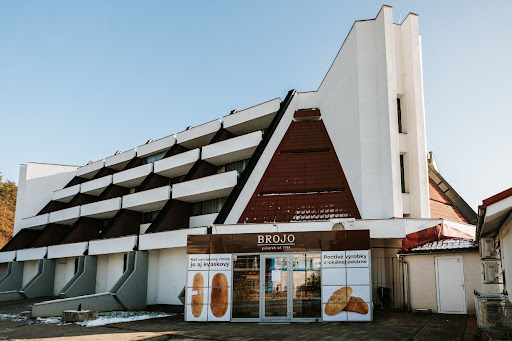 V sobotu sme v predajni pri Tescu už od 8.00 