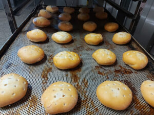 Nahliadnite do zákulisia výroby posúcha plneného zemiakovou kašou